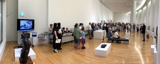 P20260621Zenkei2s.jpg：石川充宏先生のギャラリートーク全景